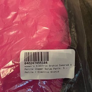 Figs Zamora jogger pant in Electric orchid